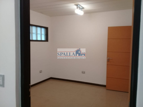Alquiler Oficinas - Planta Baja Ideal Consultorios / Call Center O Similares - Panamericana Y Guido - Pilar