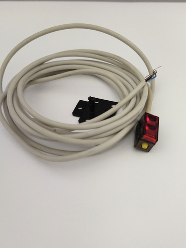 Sensor Baumer Fhdk 07p6901 Fotocelula Autorreflexiva