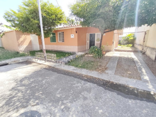 Milagros Inmuebles Casa Venta Cabudare Lara Av Ribereña Santa Cecilia Economica Residencial Economico Código Inmobiliaria Rent-a-house 23-17327