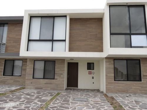Imagen 12 de 14 de Casa Con Sala De Tv Y Amenidades. Renta, El Refugio