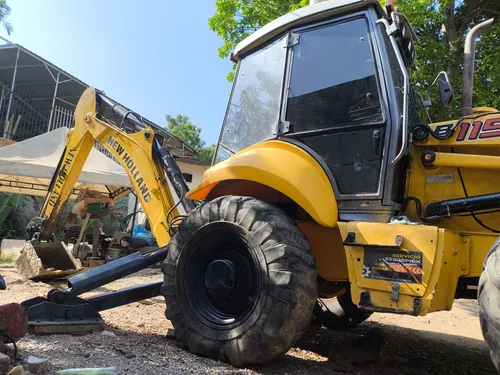 Retroexcavadora New Holland B115b 4x4