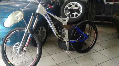 Bicicleta Downhill Gios Stage 1