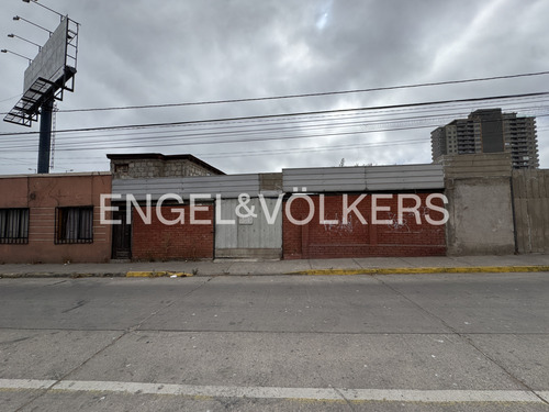 Casa Comercial Con Ingresos Activos