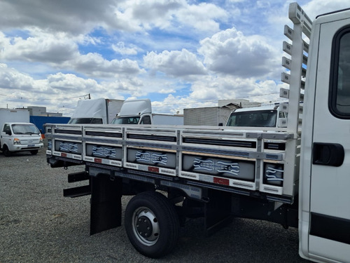 Iveco Daily Chasis 3.0 35S14 3750 Cab. Dupla 4P