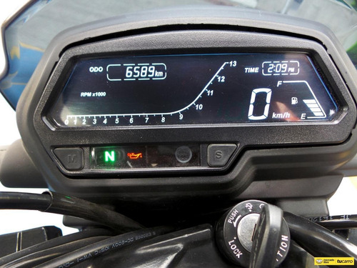 Imagen 13 de 25 de Bajaj Dominar D250