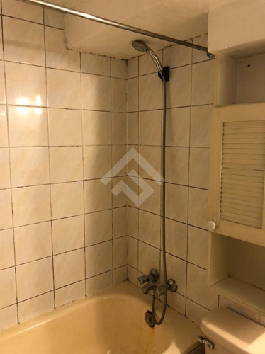 Depto En Venta De 2d Y Bodega Barrio Brasil En Santiago