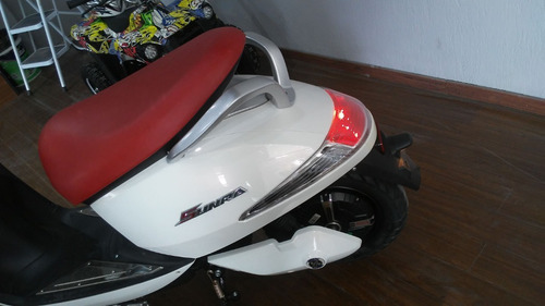 Imagen 20 de 25 de Moto Electrica Grace Scooter Se Patenta 0km Sunra Litio
