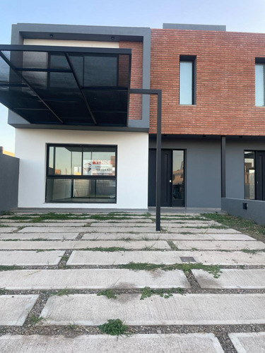 Venta Duplex  Solares De Manantiales -premiun-3 D