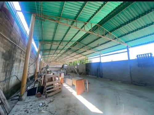 Imagen 6 de 12 de Se Alquila Galpon Con Terreno En Palo Negro - Kirpal Gonzalez