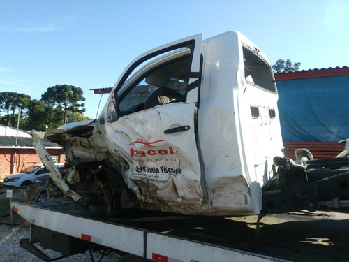 Imagem 2 de 8 de Sucata Volkswagem Amarok 2018 Branca Para Retirada De Peças