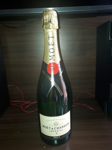 Imagem 2 de 3 de Moët & Chandon Champagne