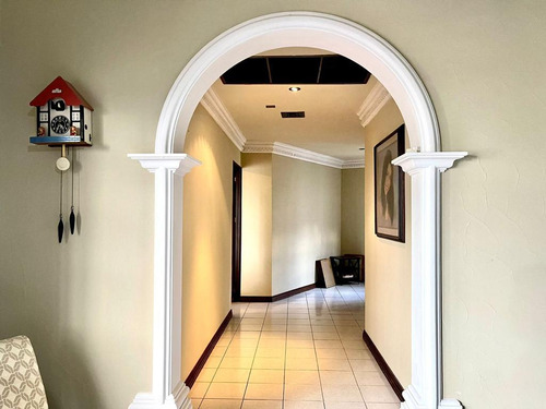 Casa Venta Cerca Revolucion Contry La Escondida Guadalupe