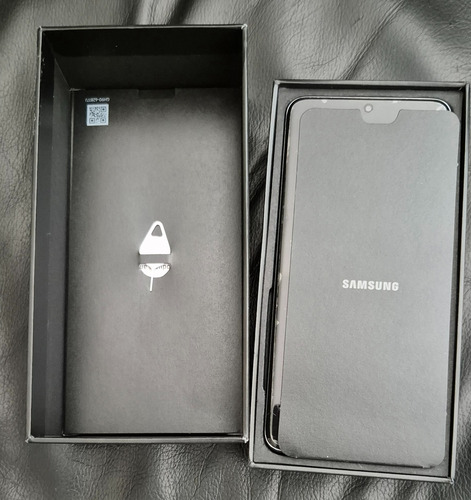 Celular Samsung S20 Usado, No Acepta Permuta Negro (Usado)