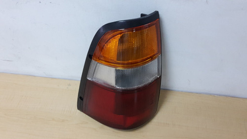 Stop Izquierdo Chevrolet Luv 1997 Borde Negro Gm 8971144500