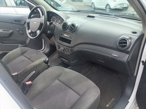 Imagen 6 de 9 de Chevrolet Aveo 2018 1.5 Ls Mt