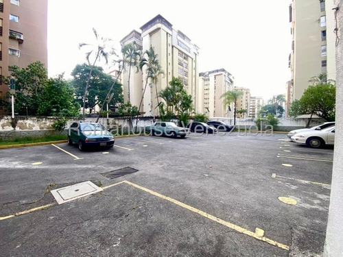 Apartamento En Venta Montalban Iii Yg 25-23334