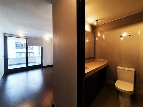 Departamento En Arriendo De 2 Dorm. En Vitacura
