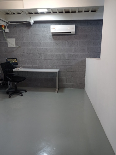 Imagen 8 de 13 de Alquiler De Depósito Y Oficina 200m2 Colinas De Bello Monte