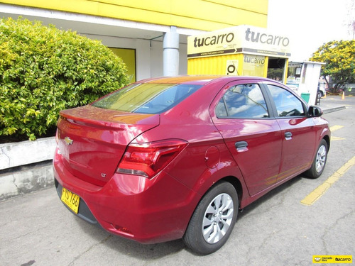 Chevrolet Onix Lt 1.4 Mecánico Sedán