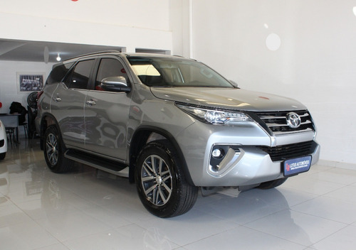 Imagem 4 de 15 de Hilux Sw4 Srx 4x4 Diesel 7 Lug.