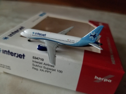 Avion Sukhoi Ssj 100 De Interjet Xa-ppy En Escala 1:500