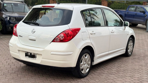Nissan Tiida 1.8 Visia