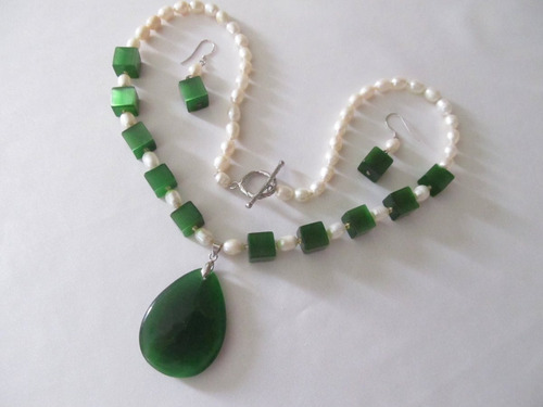 Conjunto Colar Com As Pedras E Perolas Naturais