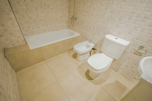 Departamento Con Cochera En Venta, Capital Federal, Buenos Aires