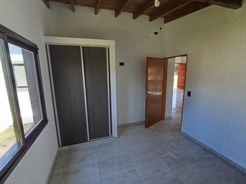 Casa De 4 Ambientes A Estrenar En Costa Del Este