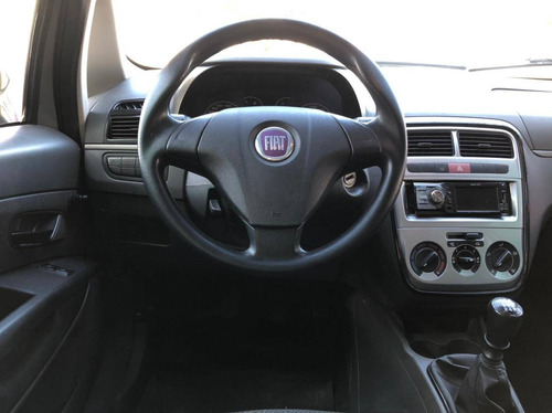 Fiat Punto 1.4 Attractive 8v Flex 4p Manual