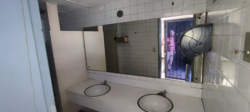 Edificio Comercial En Venta Av. Bermúdez, Los Teques | Alta Afluencia Y Potencial De Negocio