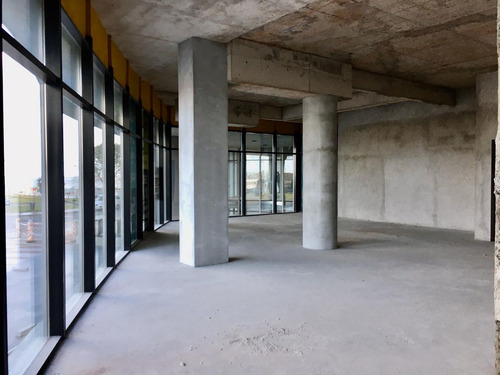 Alquiler De Local Comercial U Oficina En Forum