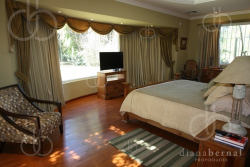 Imagen 12 de 29 de Punta Del Este, Beverly Hills , Residencia De 4 Dormitorios Y Piscina Climatizada.- Ref: 54207