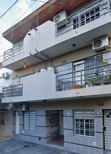 Departamento En Muy Buen Departamento!! De 2 Ambientes ,contra Frente ,cocina Comedor Baño Completo Y Balcón