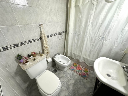 Casa En Venta 4 Dormitorios Y Cochera Moreno
