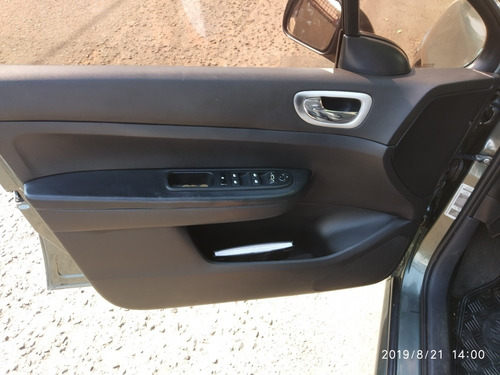 Peugeot 307 Sedan 1.6 Presence Flex 4p 2008