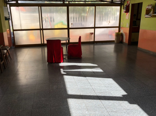 Alquiler Temporal Por Jornada Espacio Múltiple Para Clases Y Terapias En Flores - 50m Cubierto Mas Terraza - Excelente Ubicación