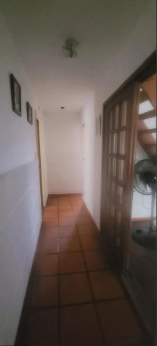 Casa En Venta - 3 Dormitorios 2 Baños - Cocheras - 120mts2 - Moreno