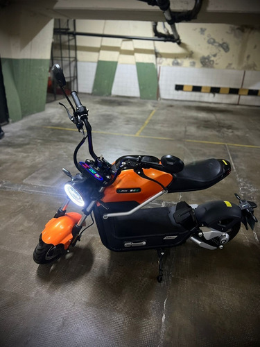 Imagen 2 de 9 de Moto Scooter Eléctrico Miku Max Sunra 800w - La Avispa