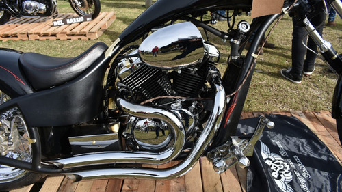 Honda Black Shadow