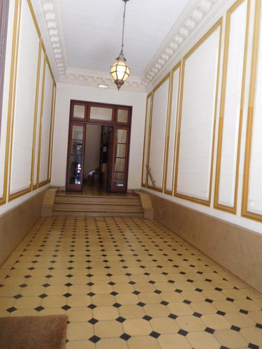 Imagen 5 de 30 de Centro Apto Para Oficina O Vivienda, Son 161 M2, (a Menos De U$s 740 X M2) A Reciclar