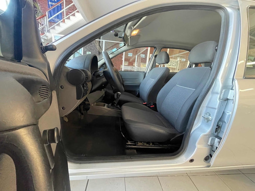 Imagen 8 de 13 de Chevrolet Classic 2016 1.4 Ls Abs Airbag