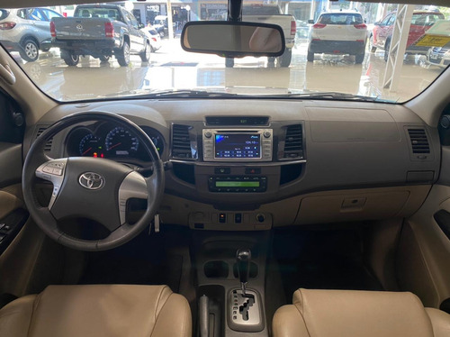 Toyota Sw4 2013 2.7 Srv Cuero Vvti 4x2 4at 5 Asientos