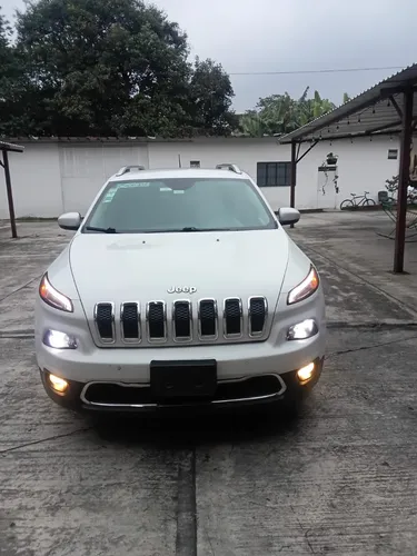 Jeep Cherokee 2.4 Limited Mt