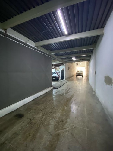 Imagen 2 de 14 de Venta Edificio Industrial Los Dos Caminos. 1860 M2. 3 Plantas