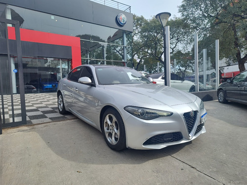 Alfa Romeo Giulia 2.0 200cv 200 Distinctive