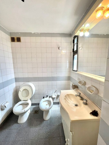 Venta Departamento 4 Dormitorios Otros Barrios Con Cochera