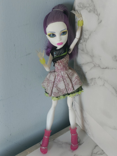 Monster High Spectra Ghouls Sports , Usado, Sin Caja 