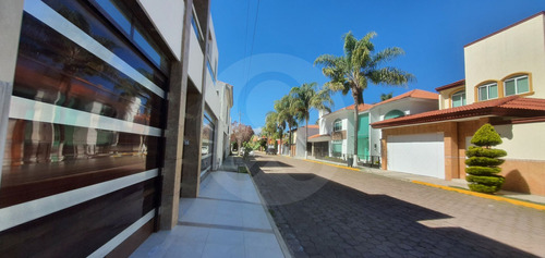 Casa En Venta En Jardines De Zavaleta