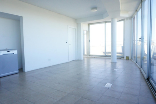 Excelente 3 Ambientes Con Cochera Piso 15. Imponente Vista